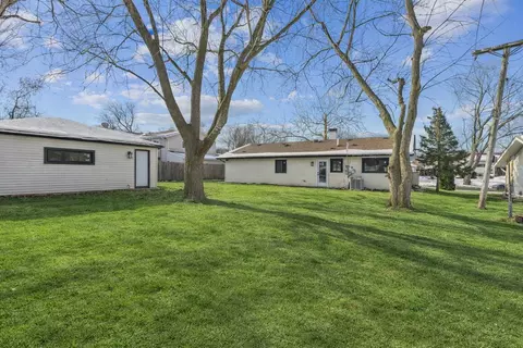Exterior - 1485 Jefferson Rd, Hoffman Estates, IL 60169 photo 3 of 5