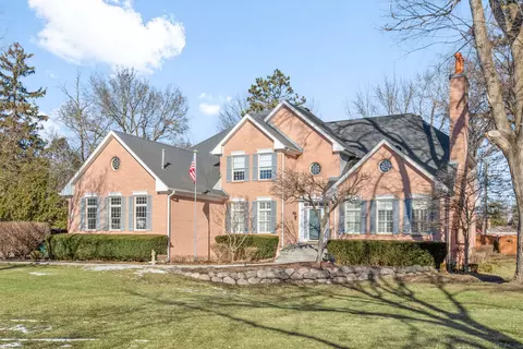 130 Carriage Trl, Barrington, IL 60010