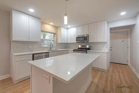 Kitchen - 300 E 107th St, Chicago, IL 60628 photo 3 of 4