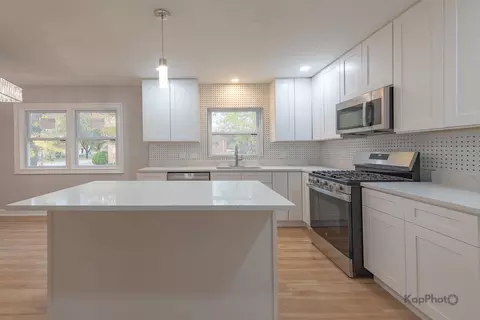 Kitchen - 300 E 107th St, Chicago, IL 60628 photo 4 of 4