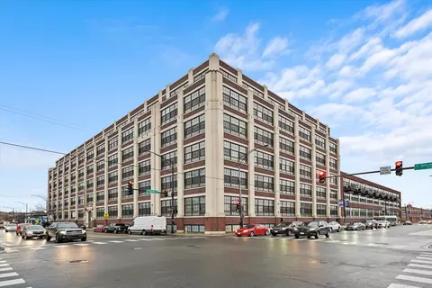 3963 W Belmont Ave #202, Chicago, IL 60618