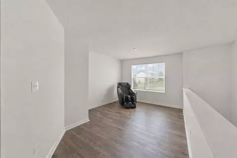 Entry Way - 114 Schmidt Ct, Plano, IL 60545 photo 3 of 3