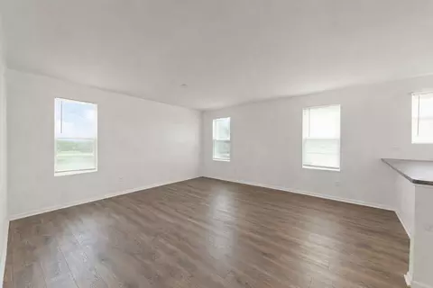 Living - 114 Schmidt Ct, Plano, IL 60545 photo 1 of 2