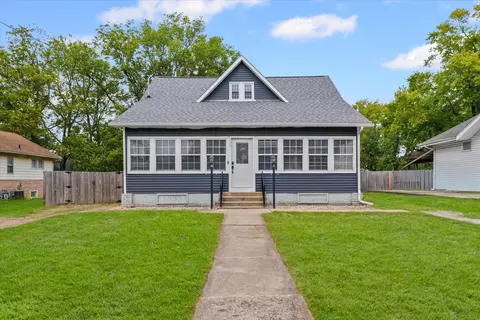 108 W Church St, Sadorus, IL 61872
