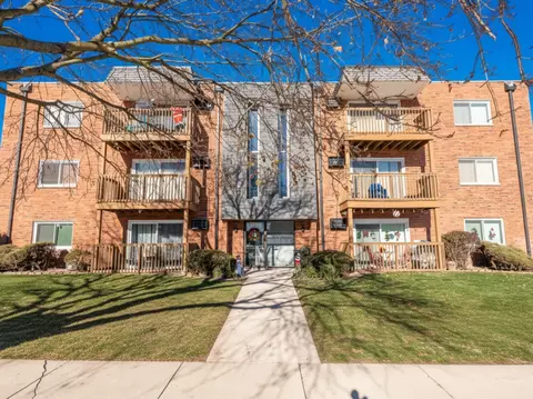 5752 W 128th St #103, Crestwood, IL 60418