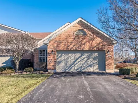 37 Corinth Dr #37, Tinley Park, IL 60477