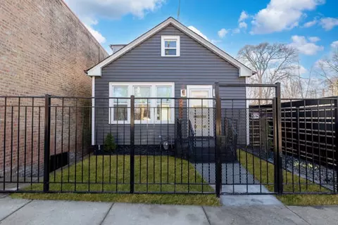 9068 S South Chicago Ave, Chicago, IL 60617
