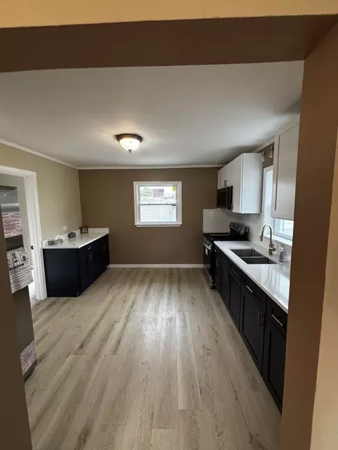 Kitchen - 7722 W 81st Pl, Bridgeview, IL 60455 photo 2 of 2