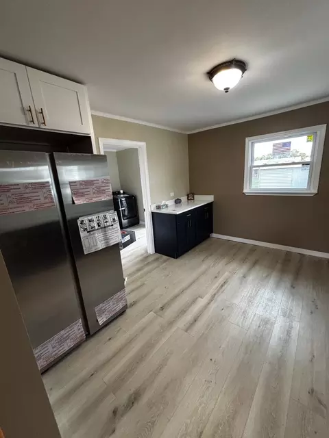Kitchen - 7722 W 81st Pl, Bridgeview, IL 60455 photo 1 of 2