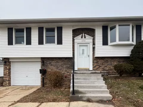 1200 Nippert Dr, Streamwood, IL 60107