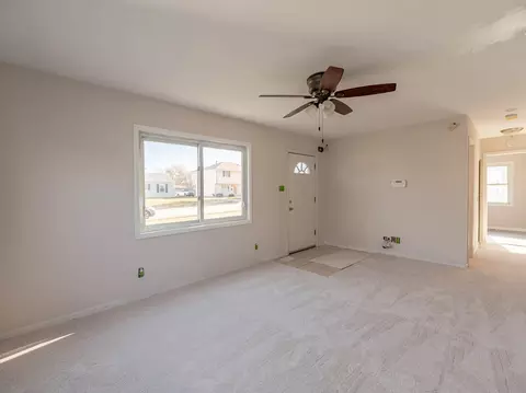 Living - 1621 Innercircle Dr, Crest Hill, IL 60403 photo 2 of 2
