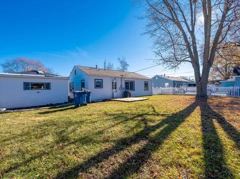 Exterior - 1621 Innercircle Dr, Crest Hill, IL 60403 photo 3 of 3