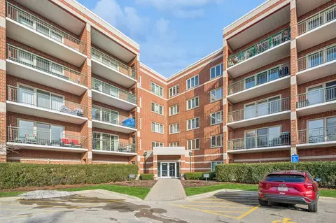 6400 W Berteau Ave #308, Chicago, IL 60634