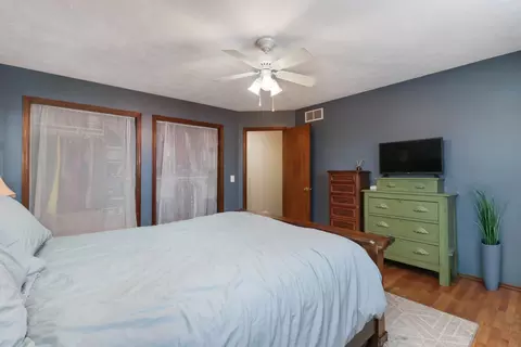 Bedroom - 208 Hammitt Dr, Normal, IL 61761 photo 2 of 9