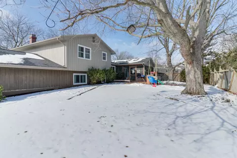 Exterior - 208 Hammitt Dr, Normal, IL 61761 photo 6 of 10