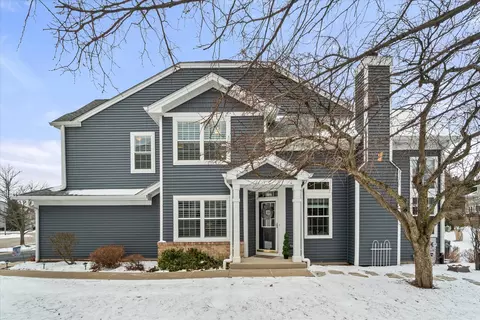 3819 Capri Ct, Naperville, IL 60564
