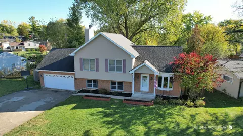 269 Lakewood Dr, Antioch, IL 60002