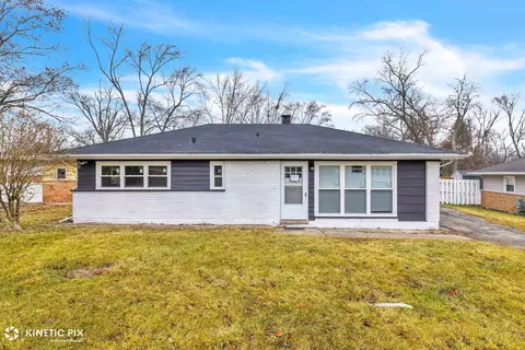 124 Nauvoo St, Park Forest, IL 60466
