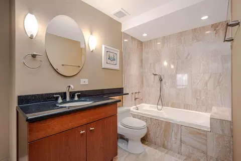 Bath - 175 E Delaware Pl #5511, Chicago, IL 60611 photo 2 of 3