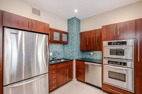 Kitchen - 175 E Delaware Pl #5511, Chicago, IL 60611 photo 1 of 6