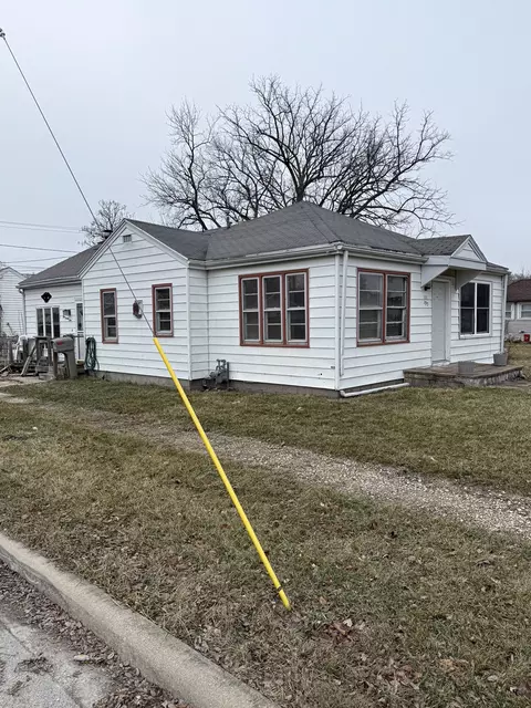 195 S Douglas Ave, Bradley, IL 60915