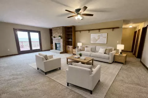 Living - 304 Staley Dr, Le Roy, IL 61752 photo 3 of 6