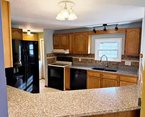 Kitchen - 1062 Cedar Ln, Metropolis, IL 62960 photo 1 of 4
