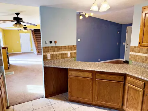 Kitchen - 1062 Cedar Ln, Metropolis, IL 62960 photo 2 of 4
