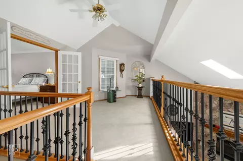 Entry Way - 544 Philip Dr, Bartlett, IL 60103 photo 1 of 2