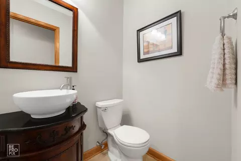 Bath - 544 Philip Dr, Bartlett, IL 60103 photo 1 of 4