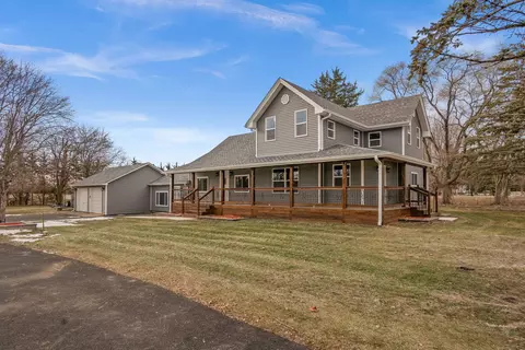 2402 N 41st Rd, Sheridan, IL 60551
