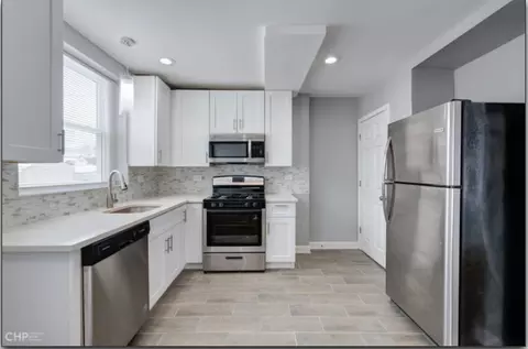 Kitchen - 654 E 105th St, Chicago, IL 60628 photo 2 of 2