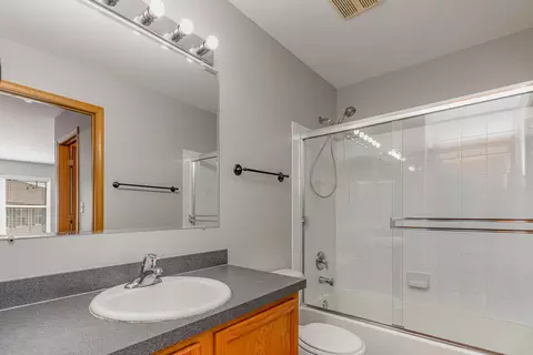 Bath - 2255 Georgetown Cir, Aurora, IL 60503 photo 2 of 2