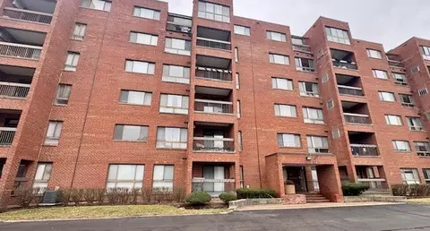 701 Forum Sq #102, Glenview, IL 60025