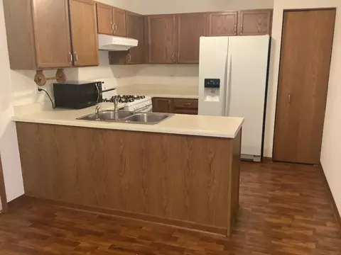 Kitchen - 2350 Woodhill Ct, Plainfield, IL 60586 photo 1 of 2