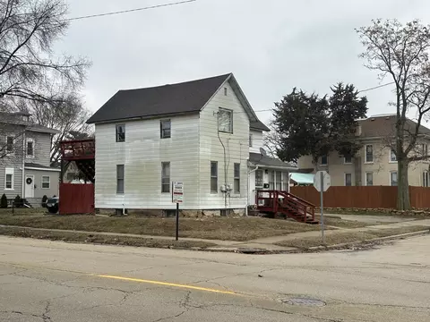 Exterior - 2 E 7th St, Sterling, IL 61081 photo 4 of 5