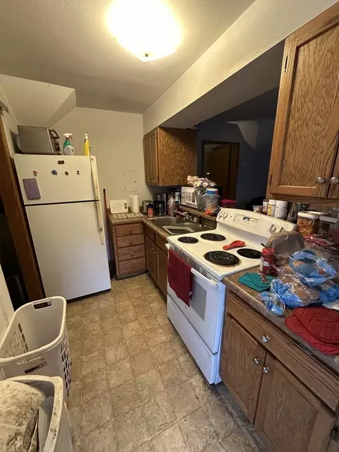 Kitchen - 2 E 7th St, Sterling, IL 61081 photo 1 of 1
