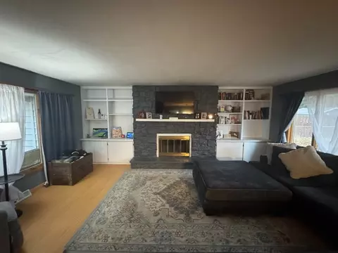 602 Glenwood Dr, Morrison, IL 61270 photo 2