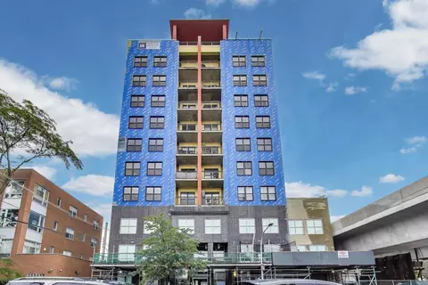 1122 W Catalpa Ave #703, Chicago, IL 60640