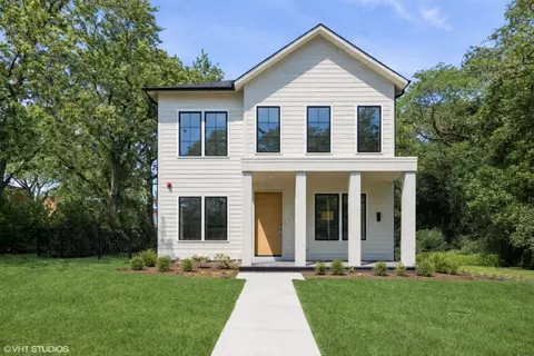 146 Sterling Ln, Wilmette, IL 60091