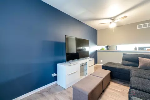 Living - Undisclosed, Elgin, IL 60120 photo 1 of 5