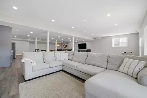 Living - 13202 Lakepoint Dr, Plainfield, IL 60585 photo 2 of 2