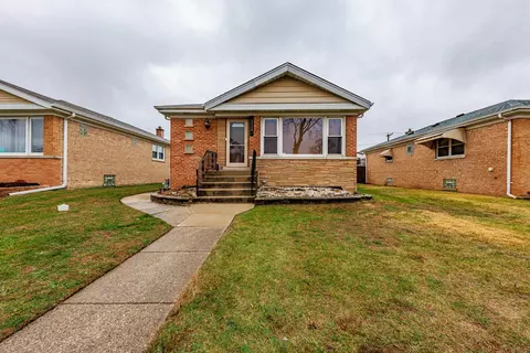 1124 Linden Ave, Bellwood, IL 60104