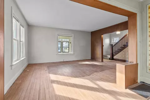 Living - 607 W Burbank St, Harvard, IL 60033 photo 1 of 3