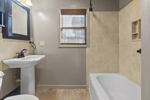 Bath - 607 W Burbank St, Harvard, IL 60033 photo 1 of 2