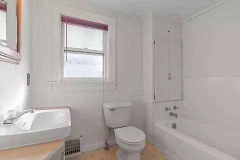 Bath - 607 W Burbank St, Harvard, IL 60033 photo 2 of 2