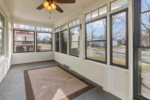 Exterior - 607 W Burbank St, Harvard, IL 60033 photo 1 of 4