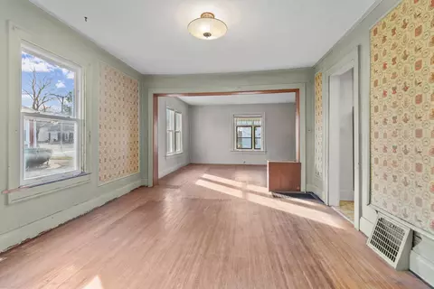 Living - 607 W Burbank St, Harvard, IL 60033 photo 3 of 3