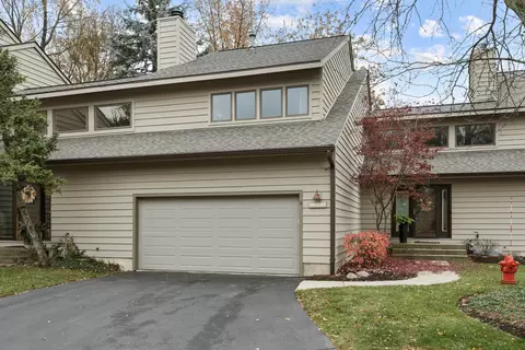 1526 Kirkwood Dr, Geneva, IL 60134