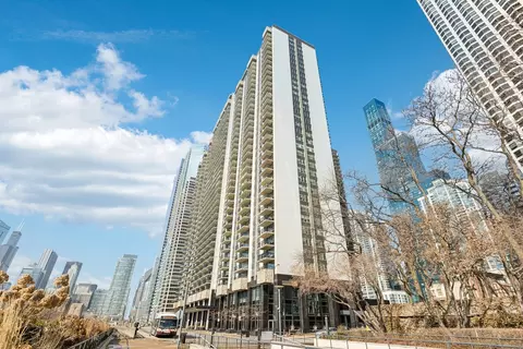 400 E Randolph St #3419, Chicago, IL 60601
